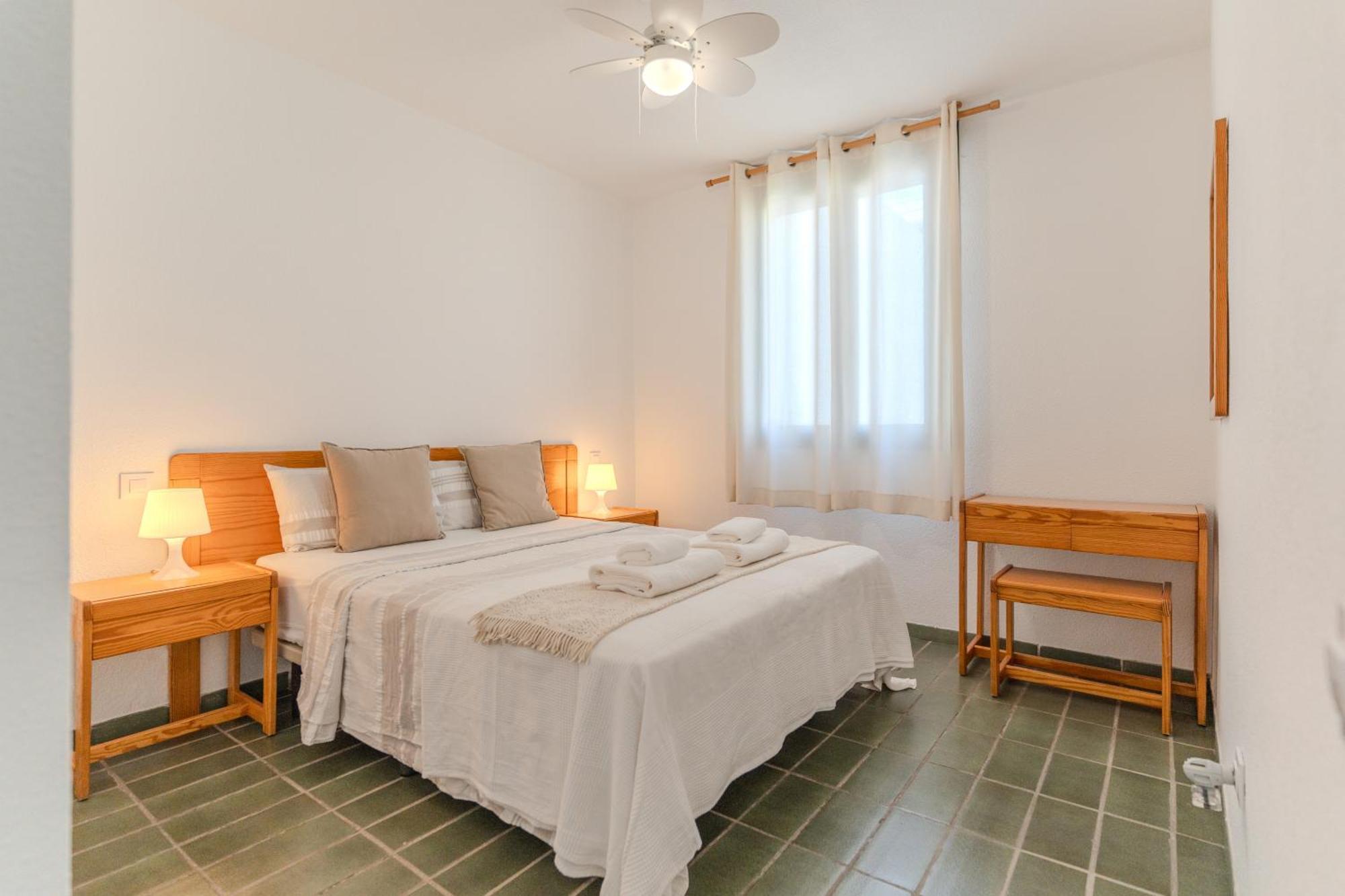 Go2Tenerife Apart Sira Family, Pool & Beach 플라야데라스아메리카스 외부 사진
